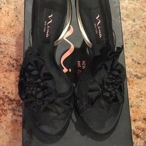 Nina high heel shoe 7.5